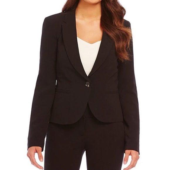 Takara Women's Tailored Black Blazer - Picture 1 of 3
